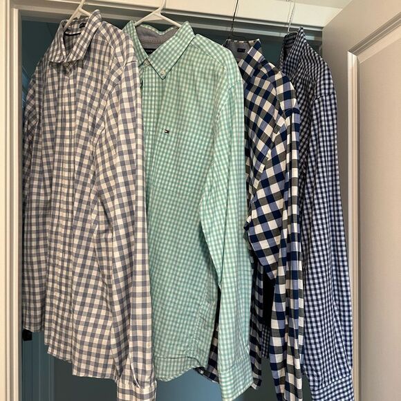 Men’s 4 pack Tommy Hilfiger button down shirts. Size large - Picture 1 of 11